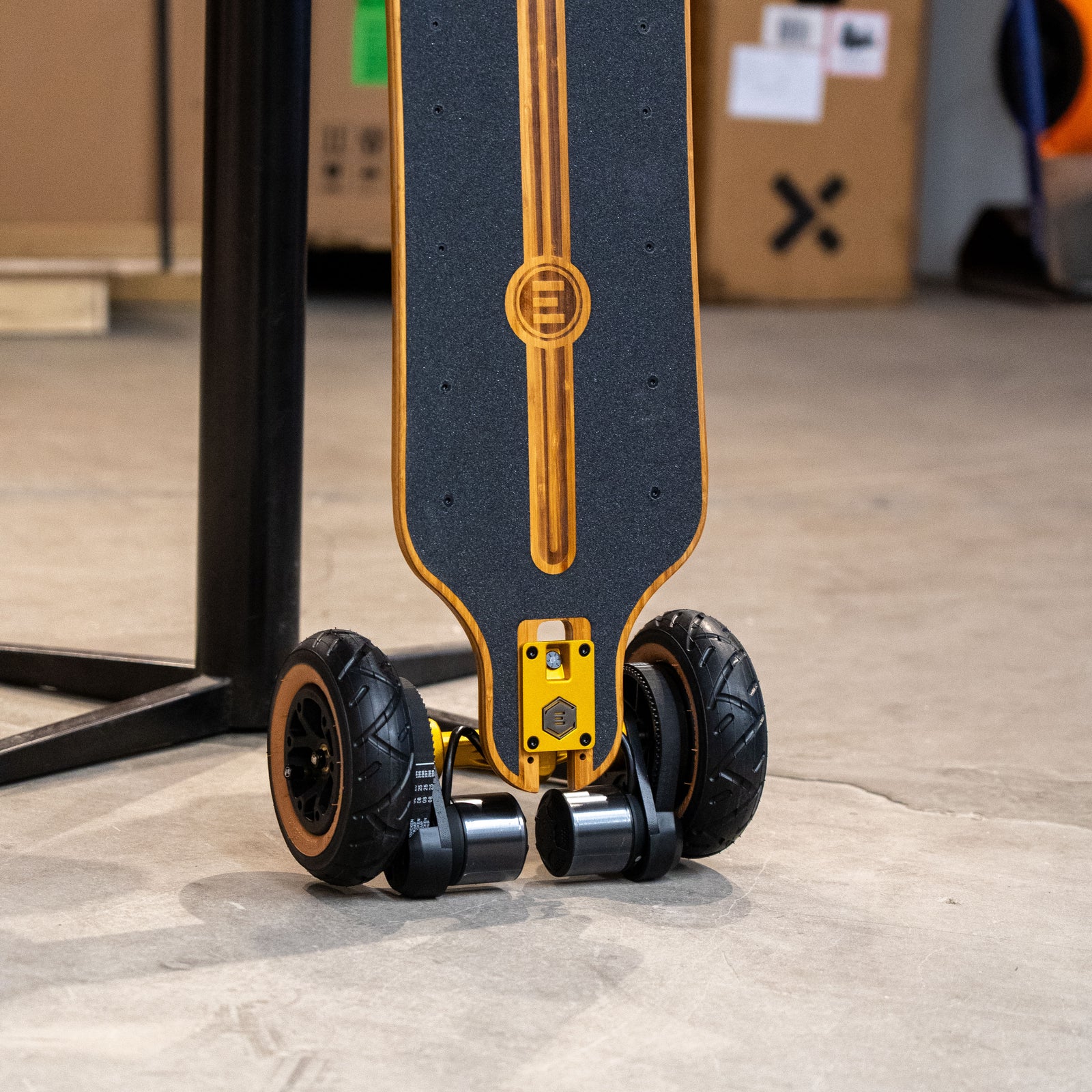 Fusion - Evolve Electric Skateboard, view 3