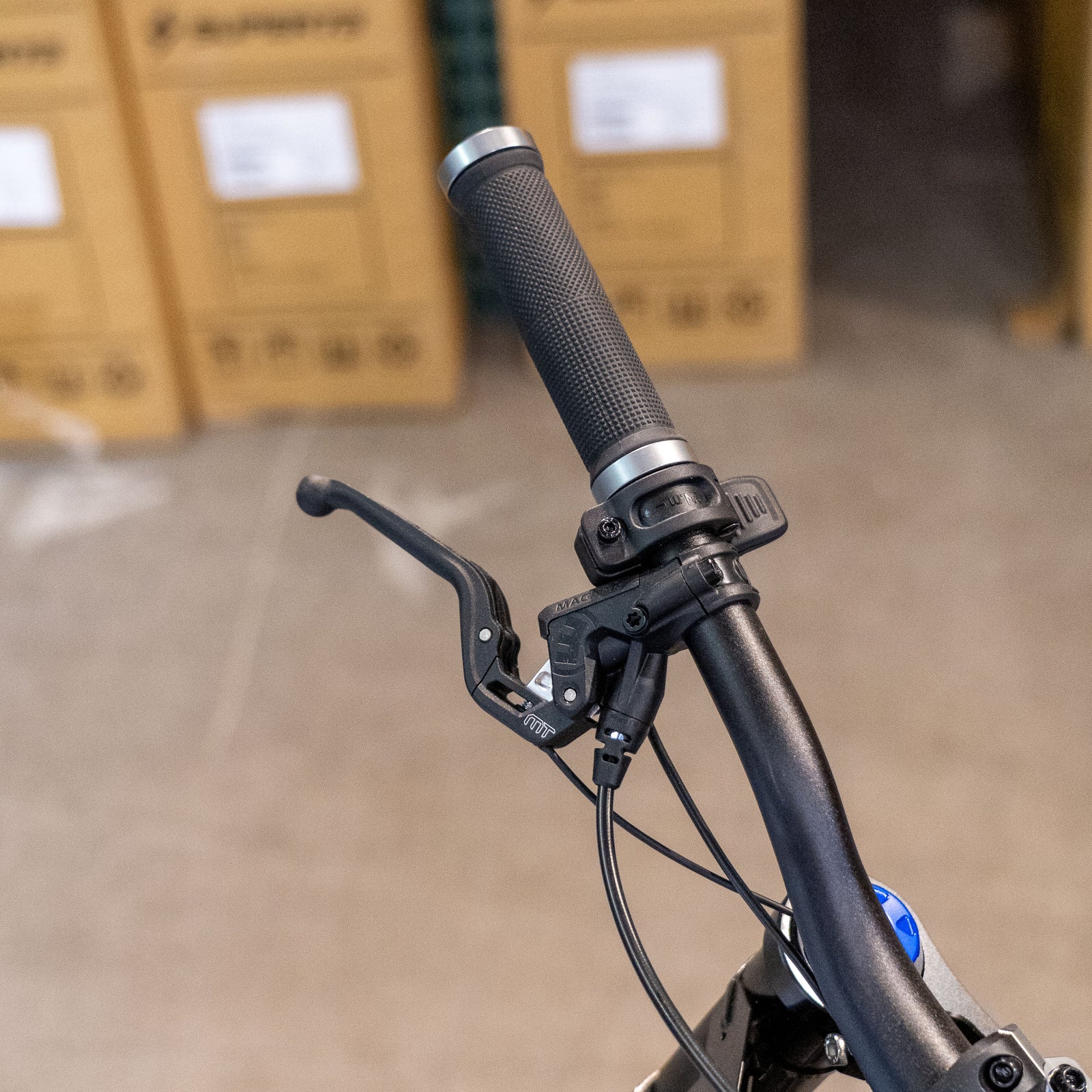 P-51 The Ace KKE triple-clamp front suspension fork detail