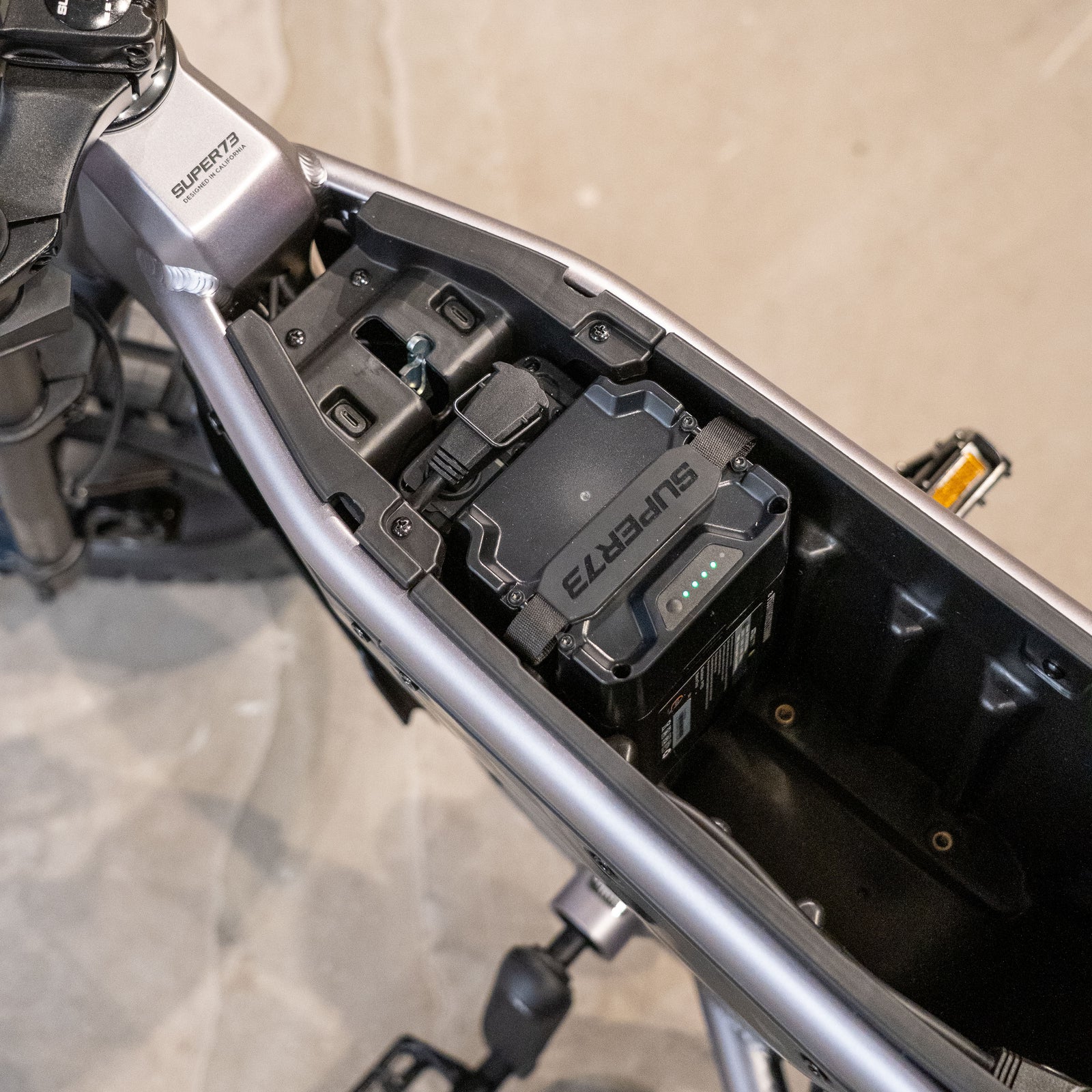 MZFT 27" - Super73 Electric Bike, view 4