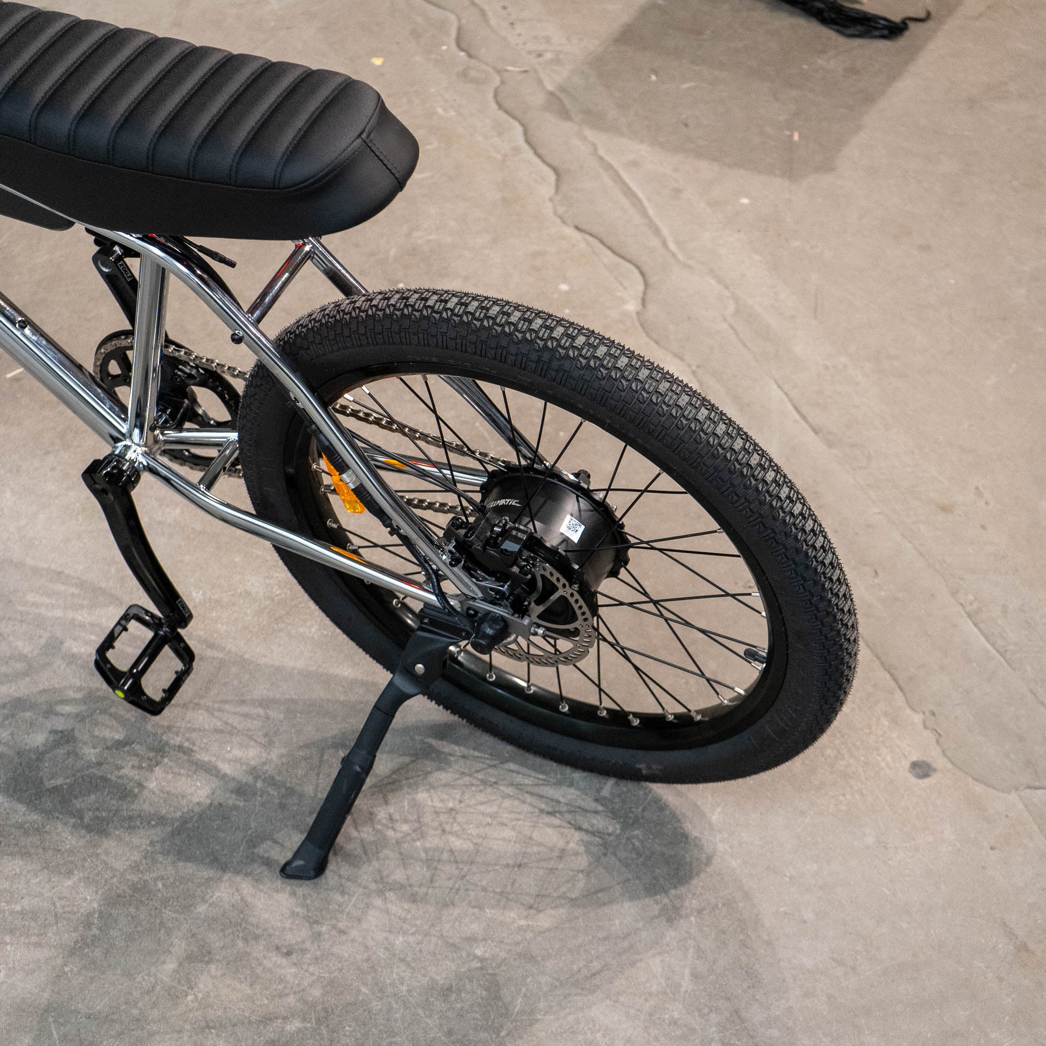 urban electric bikes Zooz Ultra Urban Electric Bike | 750W, Class 2, 24" Wheels