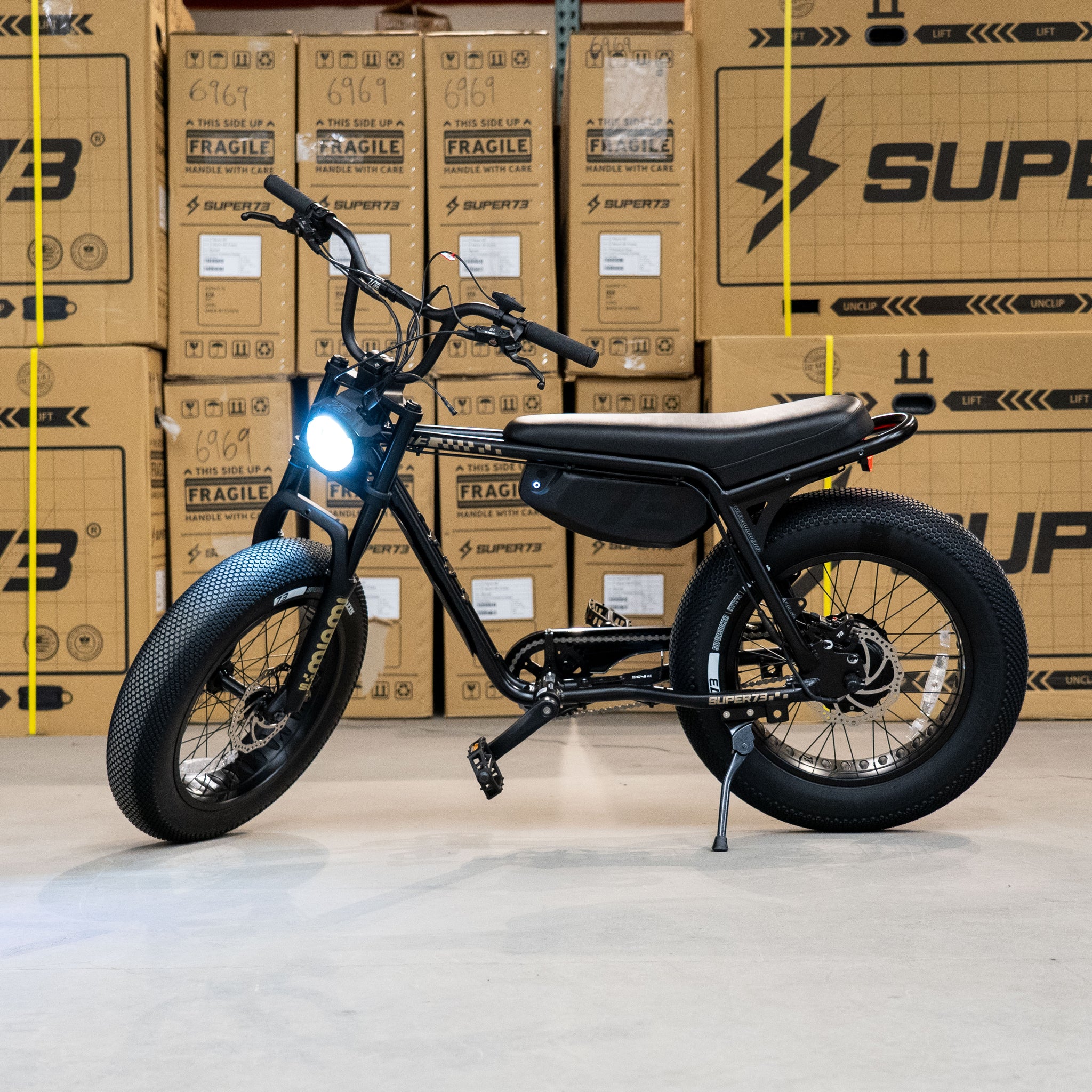 Super73 Z Miami SE Electric Bike | 20 MPH, Hydraulic Brakes Super73 Z Miami SE Electric Bike | 20 MPH, Hydraulic Brakes
