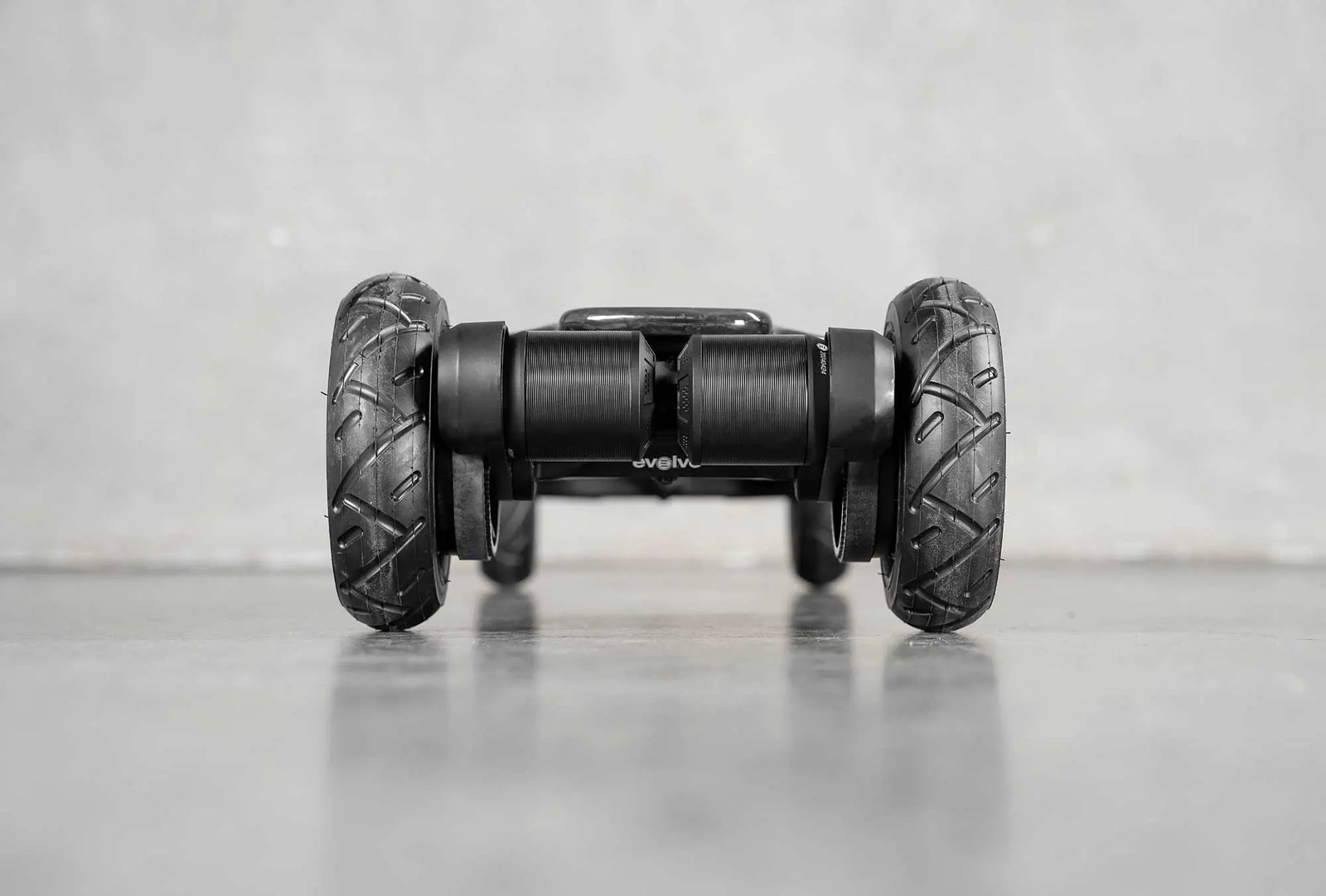 Evolve Skateboards Diablo Carbon Electric Skateboard, view 6