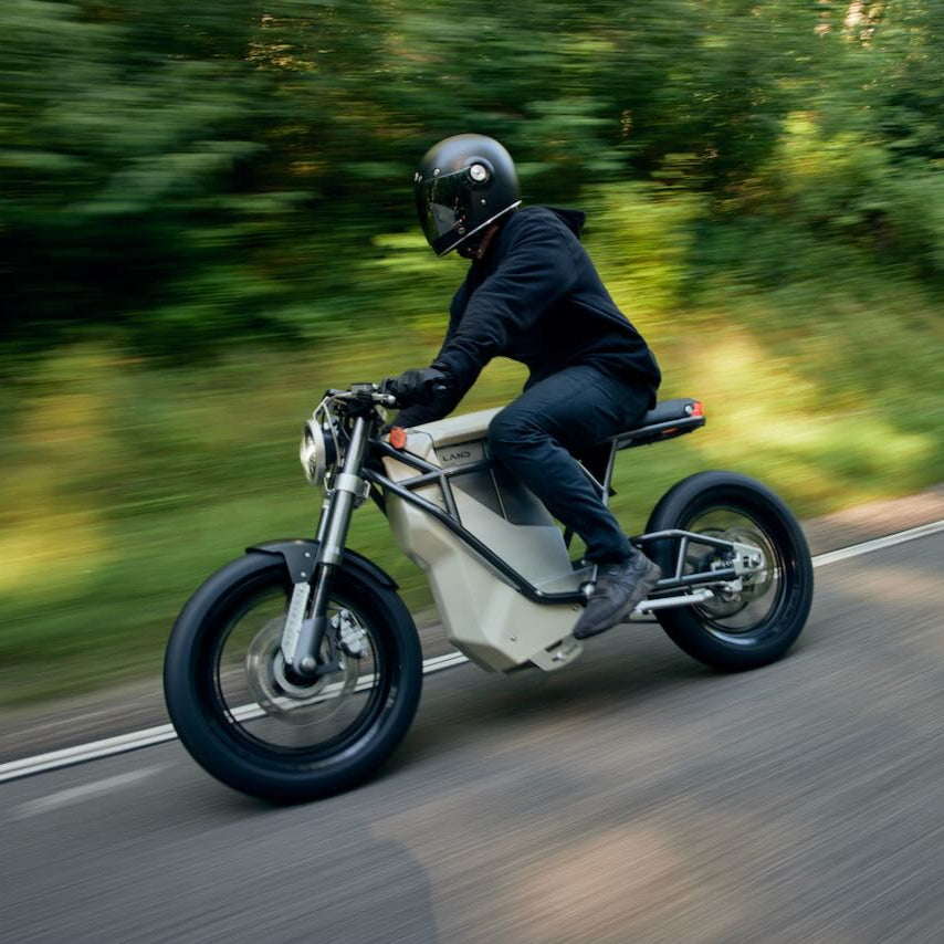 District Street - Land Energy Electric Motorcycle