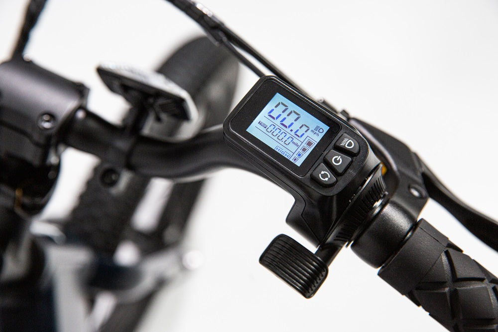 JackRabbit display throttle with LCD speedometer and thumb throttle mounted on handlebar