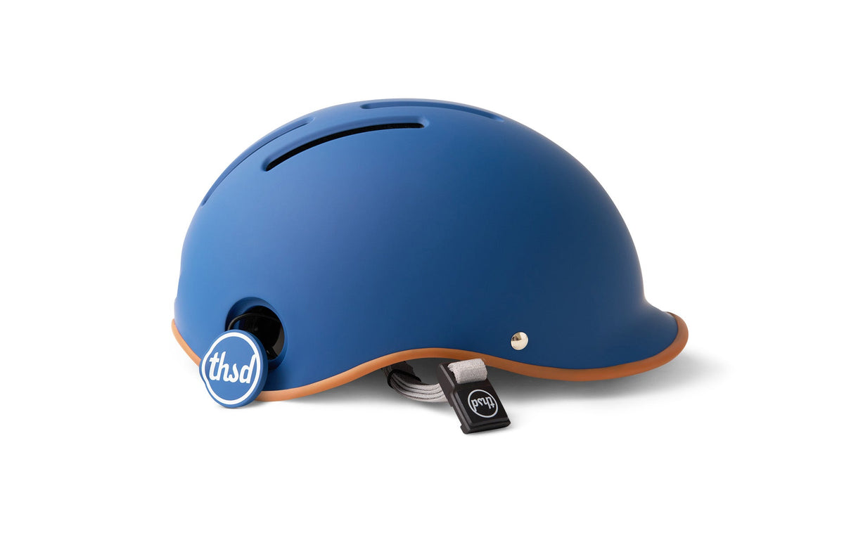 Thousand Heritage 2.0 helmet in Old Skool Blue, PopLock detail