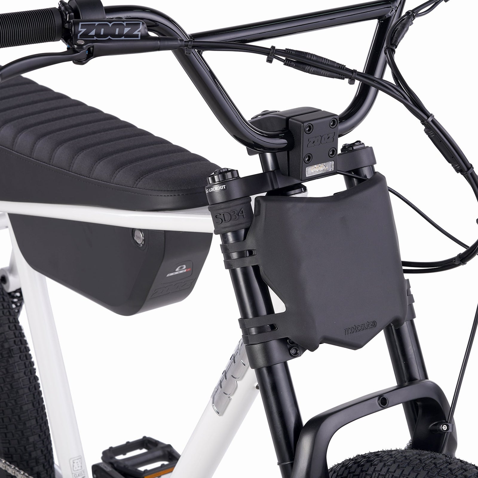Zooz Ultra Flex G2 Low Bar moto-style number plate detail