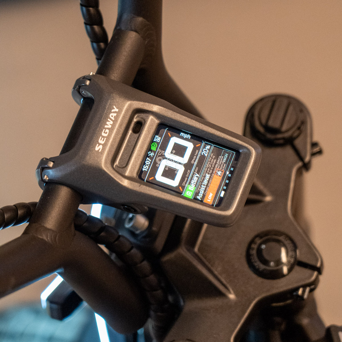 Segway Xyber Air TFT color display mounted on the handlebars