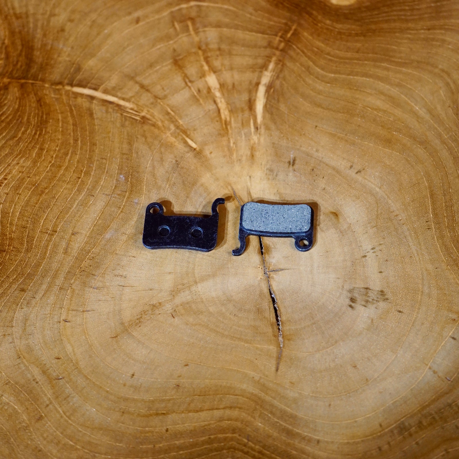 Detailed, top down view of X-Tech Brake pads for Onyx RCR/CTY Rear