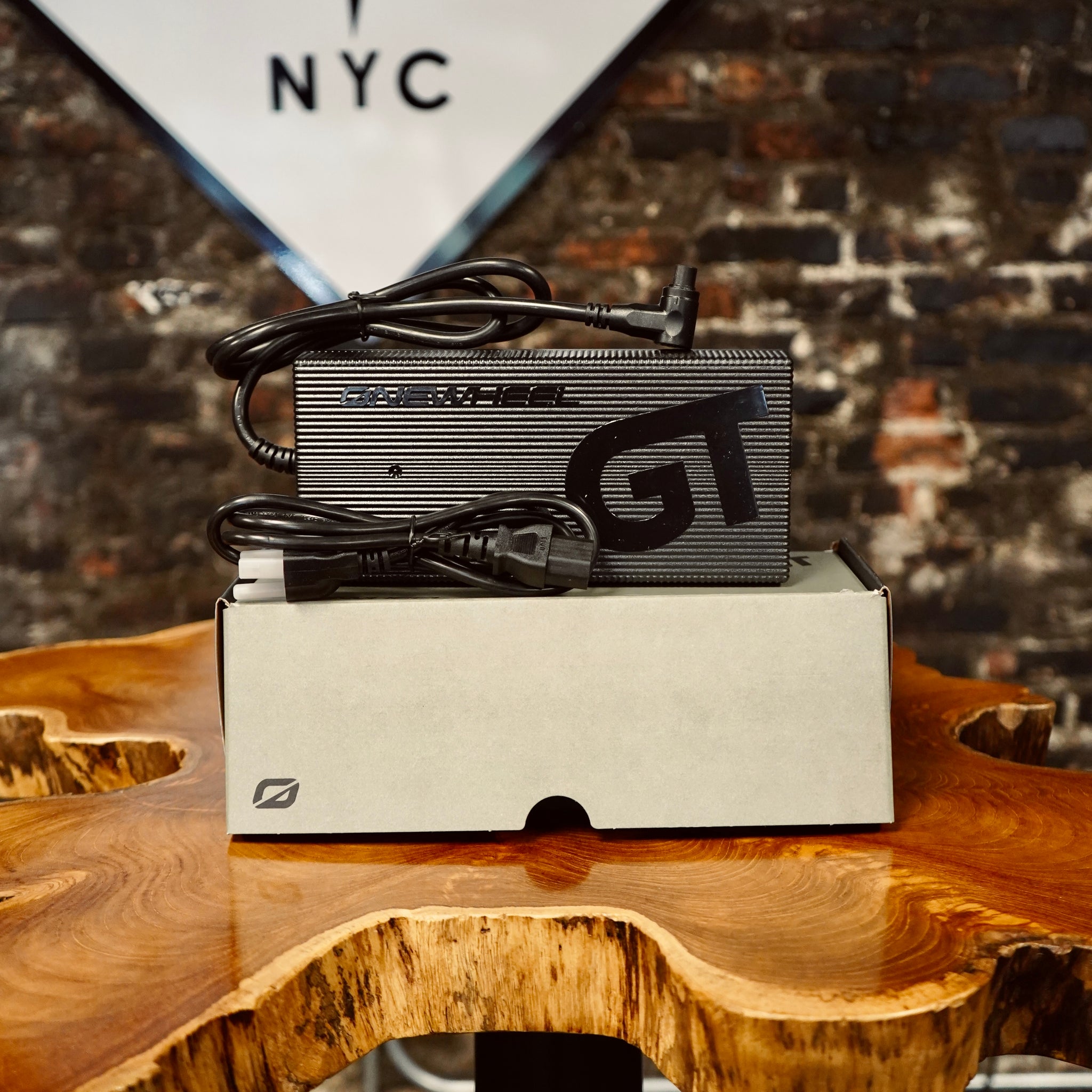 Hypercharger Compatibile Onewheel XR $210 Valore 63 V 6,5 A - Foto 12